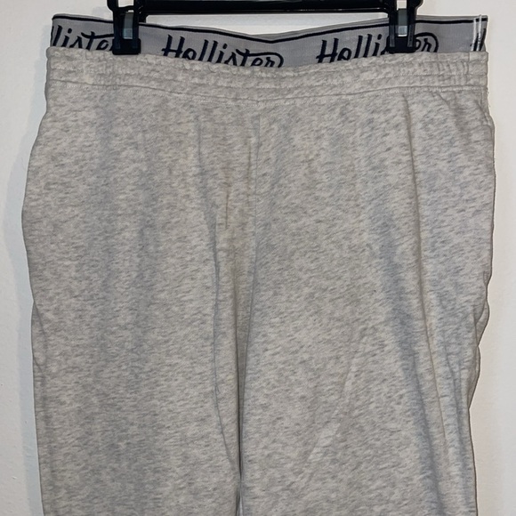 🌹HOLLISTER GRAY ULTRA HIGH-RISE LOGO WAIST JOGGERS - Picture 2 of 8
